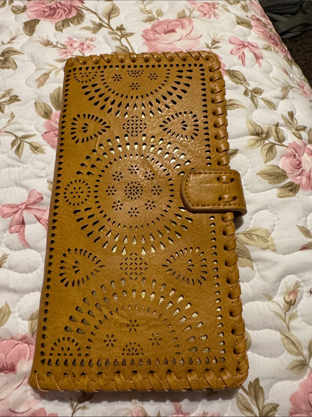 Handcrafted Cutout Faux-Leather Wallet Clutch in Tan